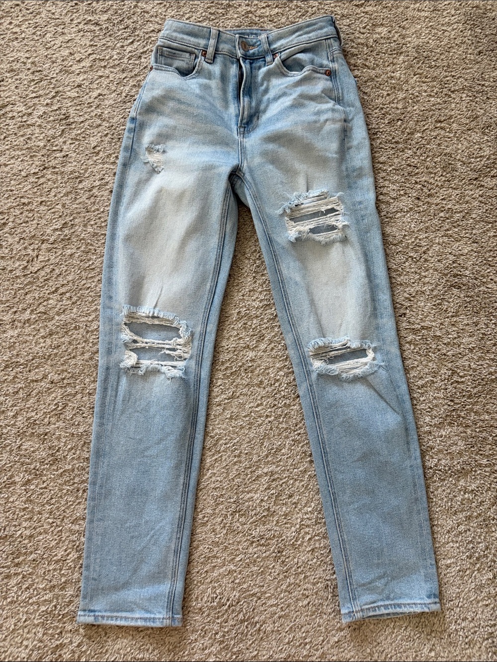 American Eagle Distressed Mom Jean